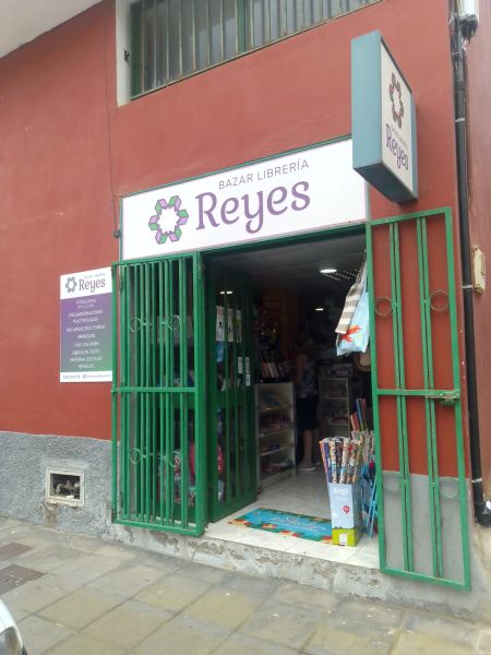 Bazar Librería Reyes
