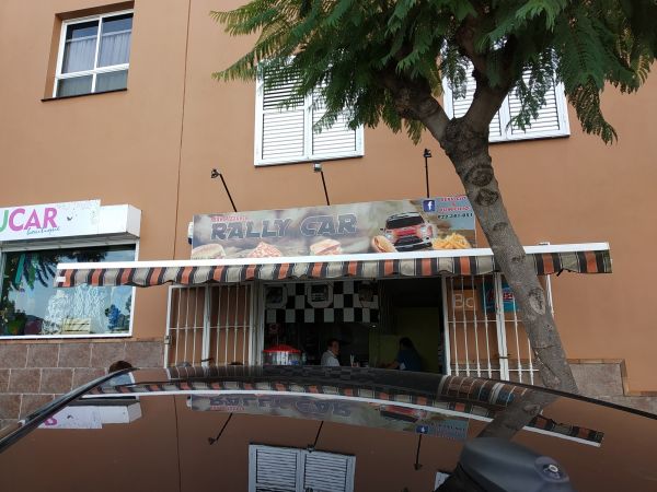 Bar Pizzería Rally Car
